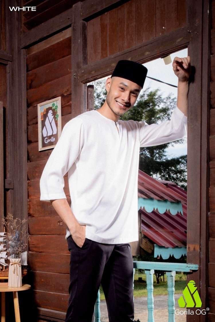 32 White for Men - Image 1